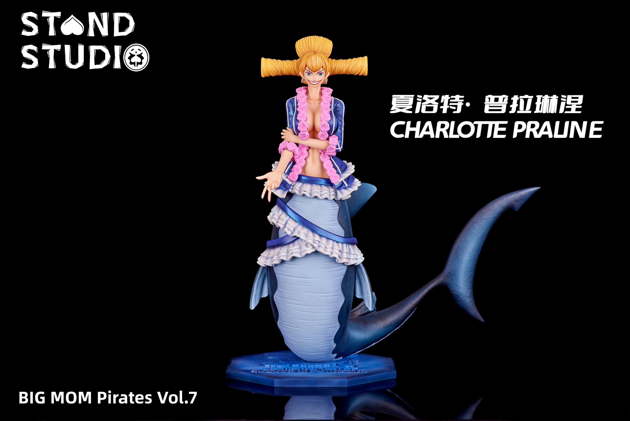 Stand Studio - One Piece Big mom Pirates#1 Charlotte Praline