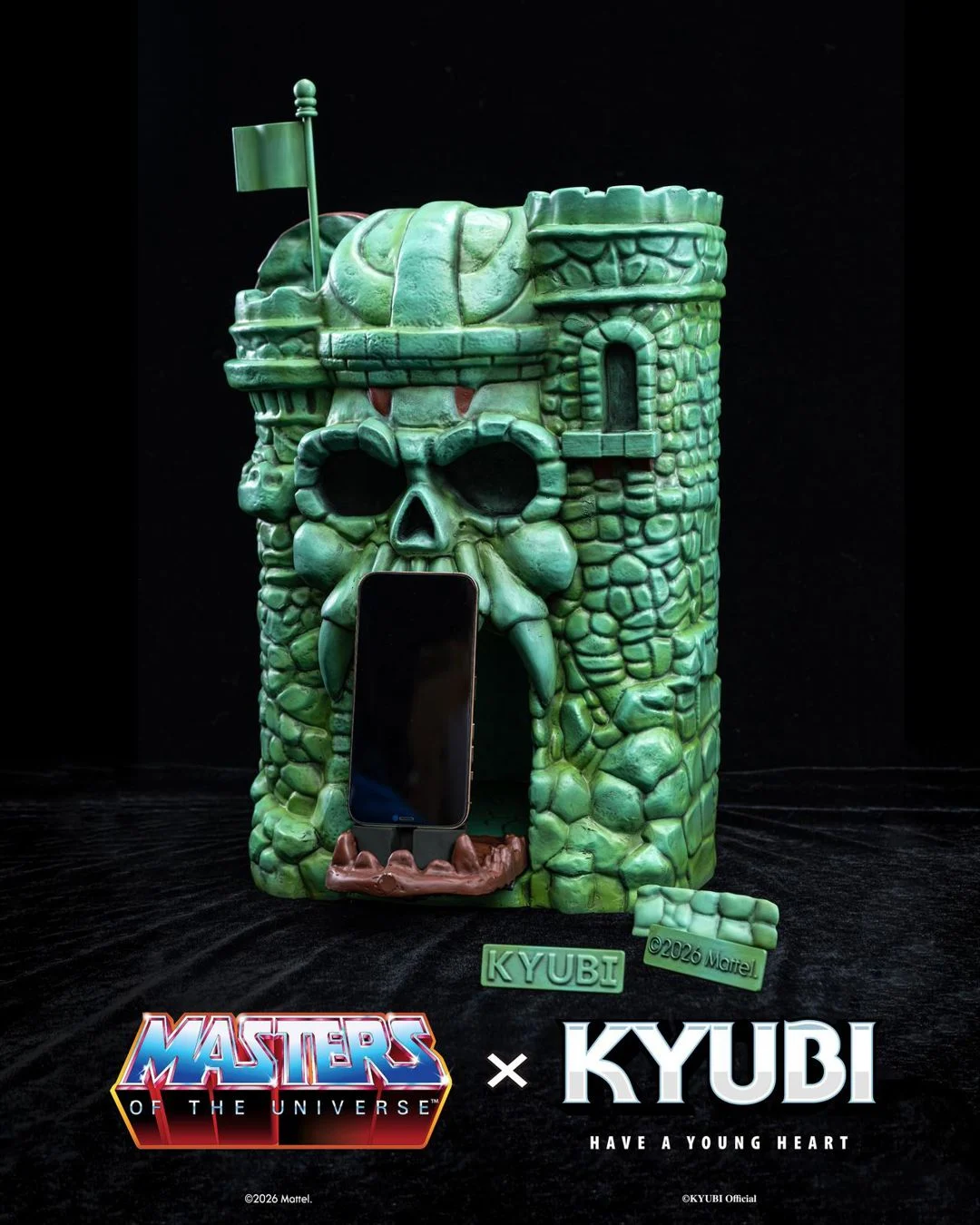 KYUBI Studio - Masters of the Universe: Castle Grayskull Collectible Charging Statue (Licensed) - Image 8